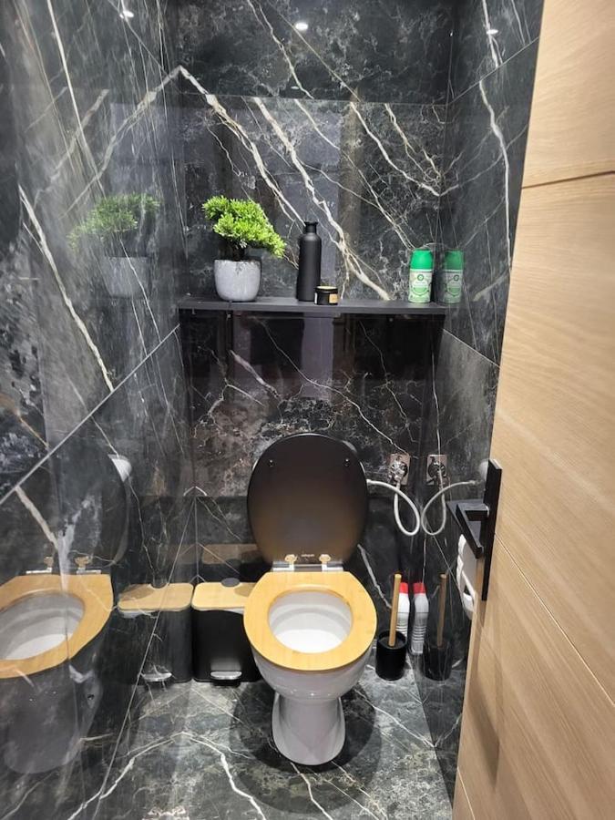 Appartement Jacuzzi นาร์บอนน์ ภายนอก รูปภาพ