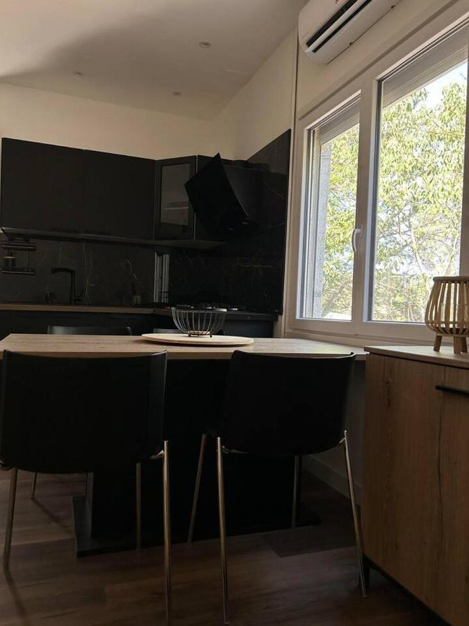 Appartement Jacuzzi นาร์บอนน์ ภายนอก รูปภาพ