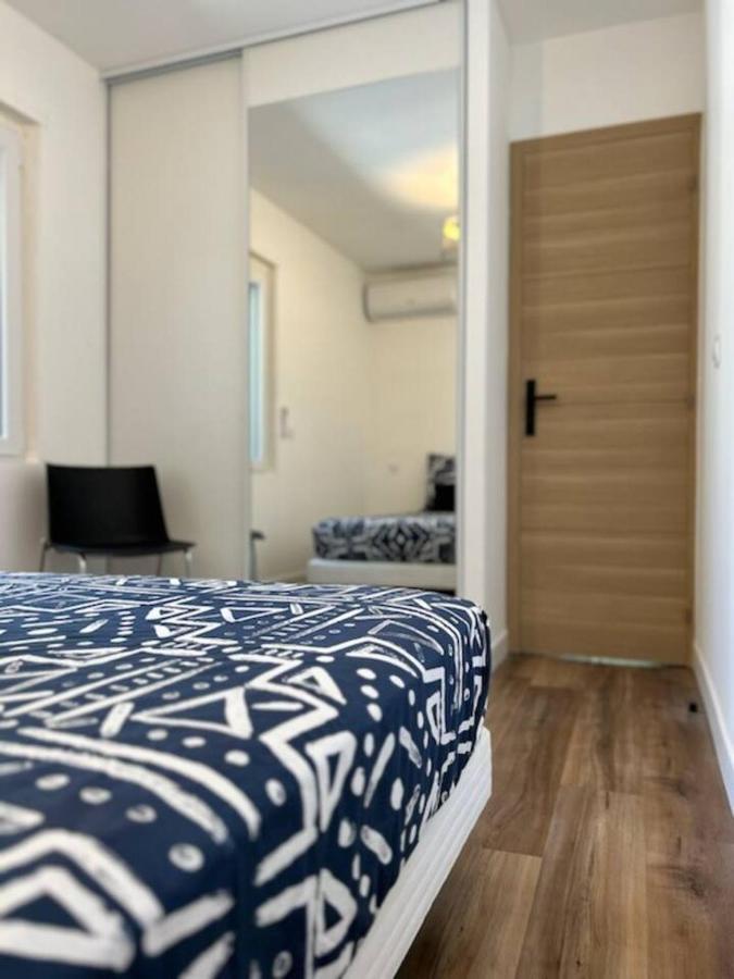 Appartement Jacuzzi นาร์บอนน์ ภายนอก รูปภาพ